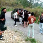 उत्तराखंड देहरादून में शराब के नशे में चूर युवक-युवतियों ने सड़क पर जमकर किया बवाल, राजधानी की चिंताजनक कहानी बयां कर रही है यह घटना,,,,,
