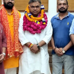 हरिद्वार विश्व हिंदू परिषद विभाग के संगठन मंत्री अमित ने गंगा सभा अध्यक्ष नितिन गौतम का भव्य स्वागत कर किया माल्यार्पण,,,,,