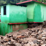 उत्तराखंड नंदप्रयाग के थिरपाक में मलवे की चपेट में आने से 1 बैल और 2 मवेशियों की मौत, घरों में अचानक घुसा मलव,,,,