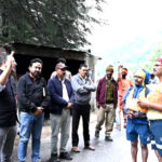 उत्तराखंड में जिलाधिकारी ने कांवड़ियों की सुरक्षित यात्रा हेतु यात्रा के वर्तमान इंतजामों को परखा……..