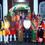 दिल्ली लाल किले में स्वतंत्रता दिवस के अवसर पर आयोजित कार्यक्रम में उत्तराखण्ड प्रवासी दल ने पारम्परिक वेशभूषा में किया प्रतिभाग,,,,
