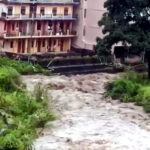 उत्तराखंड: चमोली, टिहरी और रुद्रप्रयाग में बादल फटने से तबाही, जिले के कई क्षेत्रो में जलप्रलय जैसे हालात,,,,