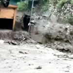 उत्तराखंड उत्तरकाशी के नौगांव बाजार में गदेरे ने मचाया कोहराम, बादल फटाने पर मुख्यमंत्री ने DM क़ो दिए निर्देश,,,,,