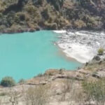 उत्तराखंड धोली में बन रही झील का देखने पहुंची प्रशासन की टीम, नदी के मुहाने को चौड़ा करने का काम की हुई शुरुआत,,,,