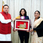 उत्तराखंड महिला विश्व कप विजेता स्नेह राणा ने की मुख्यमंत्री धामी से मुलाकात, धामी ने कहा स्नेह राणा उत्तराखंड की बेटियों के लिए प्रेरणा स्रोत,,,,