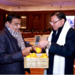 केंद्रीय सड़क परिवहन एवं राजमार्ग मंत्री की अध्यक्षता में आज आयोजित राष्ट्रीय राजमार्ग परियोजनाओं की  समीक्षा बैठक मे धामी ने किया प्रतिभाग,,,,