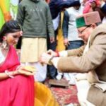 उत्तराखंड में अपना प्रोटोकॉल तोड़कर सीएम धामी ने बूथ अध्यक्ष की बेटी की शादी मे पहुंचकर दिया नव दंपति को  आशीर्वाद,,,,,