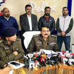 उत्तराखंड 12 लाख में किया बेटे की जान का सौदा, तिब्बती मार्केट में हुए सनसनीखेज हत्याकांड मे नामी डॉक्टर सहित आरोपी मां का नजदीकी गिरफ्तार,,,,