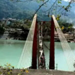 उत्तराखंड ऋषिकेश के रामझूला पुल की मरम्मत कार्य अपने अंतिम चरण, दोपहिया वाहनों के लिए जल्द खुलेगा रास्ता,,,,,