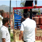उत्तराखंड गैस की कालाबाजारी पर जिला प्रशासन ने सख्त कदम उठाते हुए अवैध रिफिलिंग मामले में की FIR दर्ज,,,,