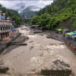 उत्तराखंड पहाड़ी ढलानों का खिसकना और नदियों का उफान, जानिए क्यों देहरादून के ये दो इलाके बने सबसे संवेदनशील बारिश जोन,,,