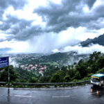 उत्तराखंड में भारी बारिश के रेड अलर्ट चलते यहाँ कल बंद रहेंगे कक्षा 1 से 12वीं तक के सभी स्कूल और आंगनबाड़ी केंद्र आदेश जारी,,,,,