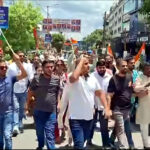 उत्तराखंड हरिद्वार में छात्रों पर हुए लाठीचार्ज के विरोध में हुआ उग्र प्रदर्शन, जनता ने कैबिनेट मंत्री मदन कौशिक के आवास का किया घेराव,,,