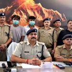 उत्तराखंड हरिद्वार कनखल में महिला के गले से सोने की चेन झपटने वाले दोनों आरोपियों को पुलिस ने गिरफ्तार कर भेजा जेल,,,