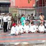 उत्तराखंड में SIR प्रक्रिया पर हुआ विवाद, कांग्रेस पदाधिकारियों ने देहरादून निर्वाचन आयोग के बाहर किया जोरदार धरना प्रदर्शन,,,