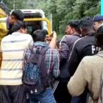उत्तराखंड नैनीताल-कालाढूंगी मार्ग पर हुआ दर्दनाक हादसा, 150 फीट गहरी खाई में गिरी पर्यटकों की थार पुलिस ने किया रेस्क्यू,,,,