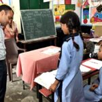 उत्तराखंड हरिद्वार जिलाधिकारी ने ज्वालापुर, कनखल के प्राथमिक विद्यालयों का किया औचक निरीक्षण, 12 शिक्षक ड्यूटी पर तैनात शिक्षक मिले अनुपस्थित,,,