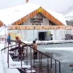 उत्तराखंड हेमकुंड साहिब में हुई सीजन की पहली बर्फबारी से निचले इलाकों में बढ़ी ठंड, मौसम विभाग ने रुद्रप्रयाग में बारिश और कोहरे का किया अलर्ट जारी,,,,