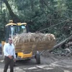उत्तराखंड हल्द्वानी-नैनीताल मार्ग पर मलबा आने से बाधित हुआ यातायात, एसएसपी डा. मंजुनाथ टीसी ने मौके पर पहुंचकर संभाली कमान,,,
