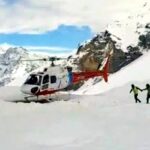 उत्तराखंड हिमालय में 20 हज़ार फीट पर देश का सबसे बड़ा ‘ऑपरेशन एयरलिफ्ट’, यूकाडा ने बर्फबारी में फंसे 67 पर्वतारोहियों को सुरक्षित निकाला,,,